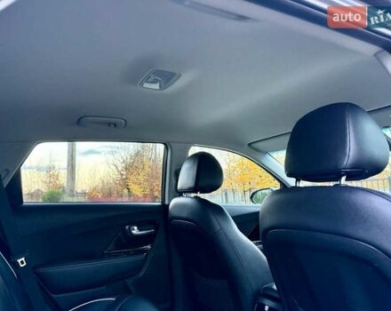 Киа Niro 2021 в Бердичеве на Automoto.ua Серый Киа Niro, объемом двигателя 0 л и пробегом 82 тыс. км за 19250 $, фото 93 на Automoto.ua