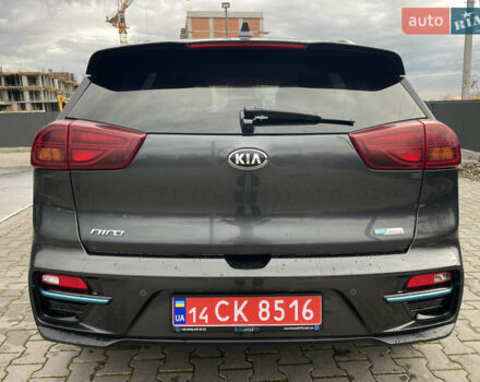 Сірий Кіа Niro, об'ємом двигуна 0 л та пробігом 52 тис. км за 22999 $, фото 12 на Automoto.ua