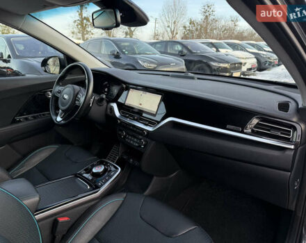 Сірий Кіа Niro, об'ємом двигуна 0 л та пробігом 97 тис. км за 22900 $, фото 90 на Automoto.ua