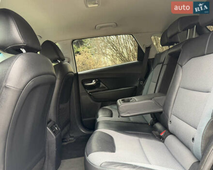 Сірий Кіа Niro, об'ємом двигуна 0 л та пробігом 149 тис. км за 17350 $, фото 35 на Automoto.ua