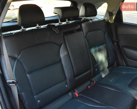 Сірий Кіа Niro, об'ємом двигуна 0 л та пробігом 99 тис. км за 22880 $, фото 32 на Automoto.ua