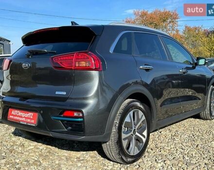 Сірий Кіа Niro, об'ємом двигуна 0 л та пробігом 37 тис. км за 23600 $, фото 24 на Automoto.ua