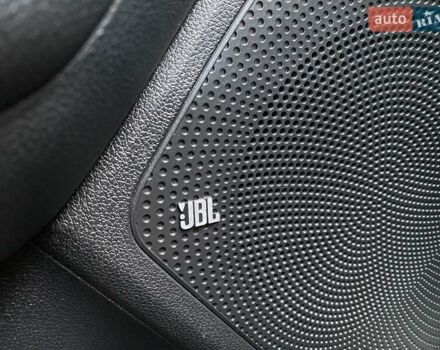 Серый Киа Niro, объемом двигателя 0 л и пробегом 66 тыс. км за 24200 $, фото 2 на Automoto.ua