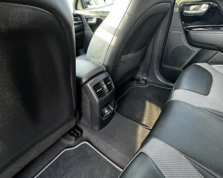 Серый Киа Niro, объемом двигателя 0 л и пробегом 86 тыс. км за 23400 $, фото 52 на Automoto.ua