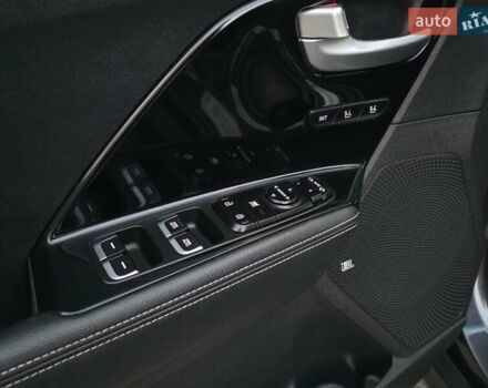 Сірий Кіа Niro, об'ємом двигуна 0 л та пробігом 136 тис. км за 18899 $, фото 21 на Automoto.ua