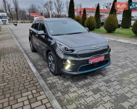 Серый Киа Niro, объемом двигателя 0 л и пробегом 42 тыс. км за 22850 $, фото 2 на Automoto.ua