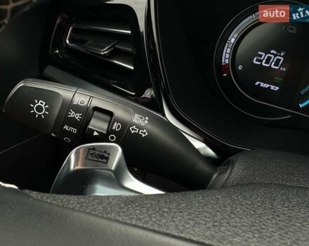 Серый Киа Niro, объемом двигателя 0 л и пробегом 62 тыс. км за 24600 $, фото 49 на Automoto.ua