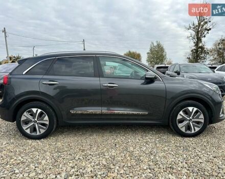 Серый Киа Niro, объемом двигателя 0 л и пробегом 62 тыс. км за 24600 $, фото 26 на Automoto.ua