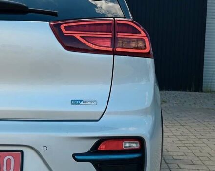 Серый Киа Niro, объемом двигателя 0 л и пробегом 32 тыс. км за 23500 $, фото 10 на Automoto.ua