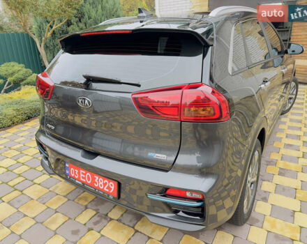 Серый Киа Niro, объемом двигателя 0 л и пробегом 137 тыс. км за 18950 $, фото 21 на Automoto.ua