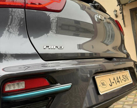 Сірий Кіа Niro, об'ємом двигуна 0 л та пробігом 50 тис. км за 22300 $, фото 40 на Automoto.ua