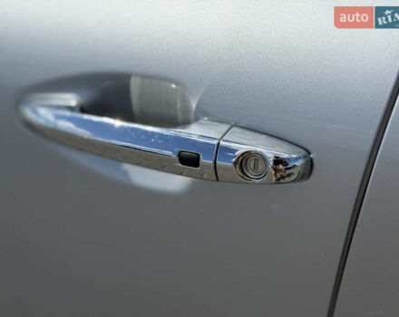 Серый Киа Niro, объемом двигателя 0 л и пробегом 131 тыс. км за 17599 $, фото 2 на Automoto.ua