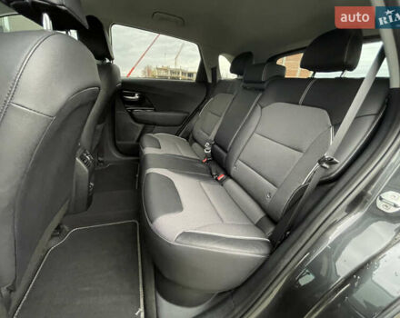 Сірий Кіа Niro, об'ємом двигуна 0 л та пробігом 52 тис. км за 22999 $, фото 31 на Automoto.ua