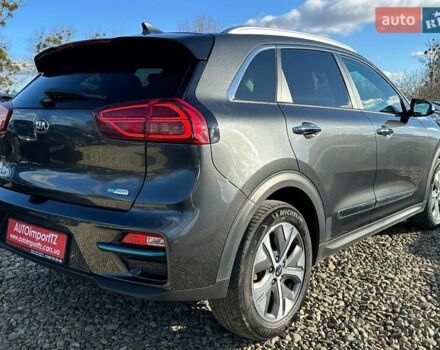 Серый Киа Niro, объемом двигателя 0 л и пробегом 54 тыс. км за 23900 $, фото 24 на Automoto.ua