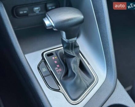 Серый Киа Niro, объемом двигателя 1.6 л и пробегом 57 тыс. км за 24900 $, фото 37 на Automoto.ua