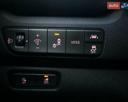 Серый Киа Niro, объемом двигателя 0 л и пробегом 54 тыс. км за 23900 $, фото 8 на Automoto.ua