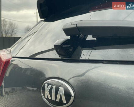 Сірий Кіа Niro, об'ємом двигуна 0 л та пробігом 52 тис. км за 22999 $, фото 17 на Automoto.ua