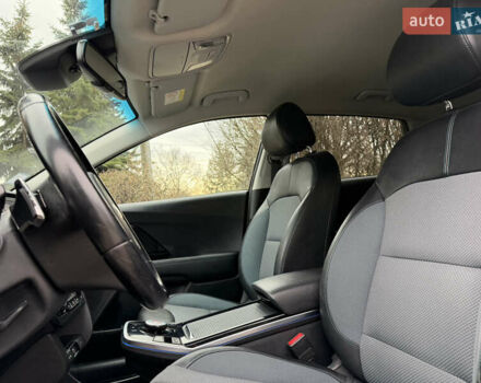 Сірий Кіа Niro, об'ємом двигуна 0 л та пробігом 149 тис. км за 17350 $, фото 32 на Automoto.ua