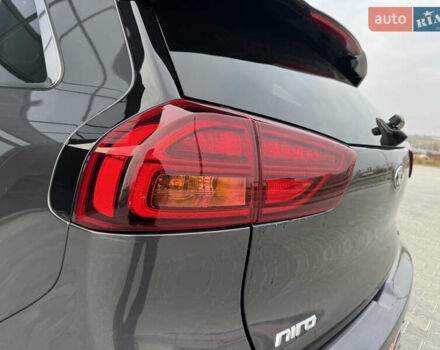 Серый Киа Niro, объемом двигателя 0 л и пробегом 147 тыс. км за 18450 $, фото 31 на Automoto.ua