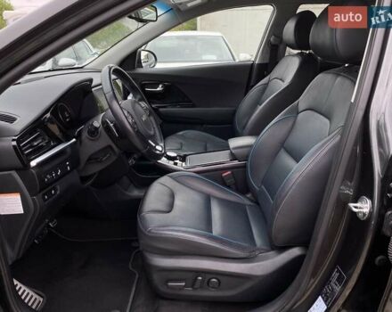 Сірий Кіа Niro, об'ємом двигуна 0 л та пробігом 86 тис. км за 23400 $, фото 31 на Automoto.ua
