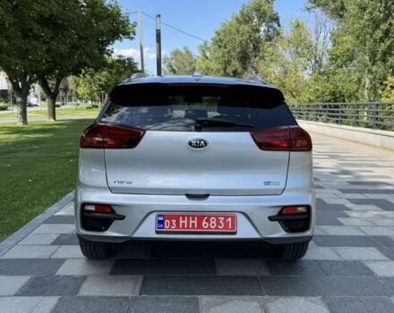Серый Киа Niro, объемом двигателя 2 л и пробегом 98 тыс. км за 19200 $, фото 3 на Automoto.ua