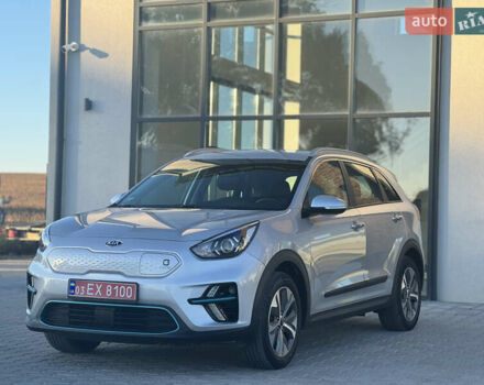 Серый Киа Niro, объемом двигателя 0 л и пробегом 139 тыс. км за 17999 $, фото 7 на Automoto.ua