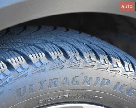 Сірий Кіа Niro, об'ємом двигуна 0 л та пробігом 99 тис. км за 22880 $, фото 53 на Automoto.ua