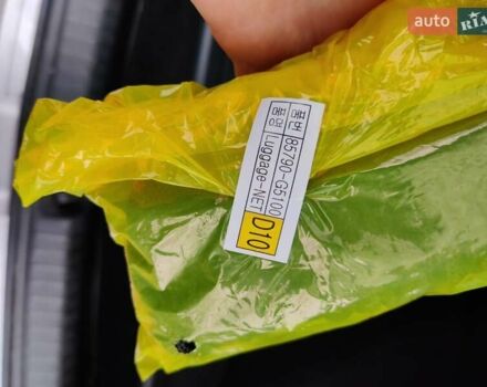 Сірий Кіа Niro, об'ємом двигуна 1.58 л та пробігом 115 тис. км за 19800 $, фото 11 на Automoto.ua