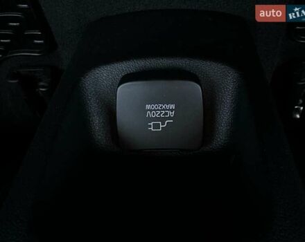 Сірий Кіа Niro, об'ємом двигуна 0 л та пробігом 100 тис. км за 21900 $, фото 12 на Automoto.ua