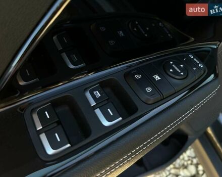 Сірий Кіа Niro, об'ємом двигуна 0 л та пробігом 37 тис. км за 24600 $, фото 3 на Automoto.ua