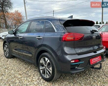 Сірий Кіа Niro, об'ємом двигуна 0 л та пробігом 100 тис. км за 21900 $, фото 20 на Automoto.ua