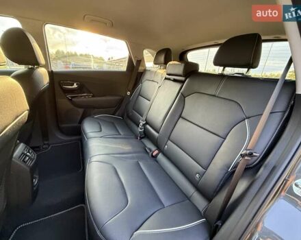Серый Киа Niro, объемом двигателя 0 л и пробегом 57 тыс. км за 23499 $, фото 40 на Automoto.ua