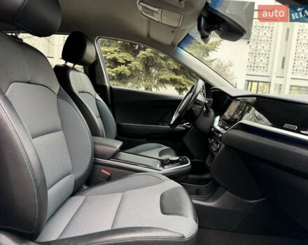 Сірий Кіа Niro, об'ємом двигуна 0 л та пробігом 149 тис. км за 17350 $, фото 45 на Automoto.ua