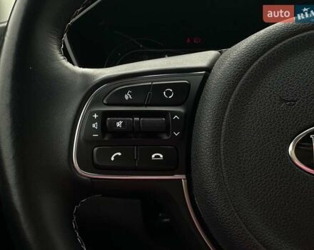 Серый Киа Niro, объемом двигателя 0 л и пробегом 62 тыс. км за 24600 $, фото 46 на Automoto.ua