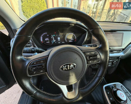 Серый Киа Niro, объемом двигателя 0 л и пробегом 157 тыс. км за 18350 $, фото 30 на Automoto.ua