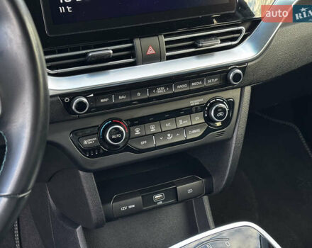 Сірий Кіа Niro, об'ємом двигуна 0 л та пробігом 50 тис. км за 19999 $, фото 22 на Automoto.ua