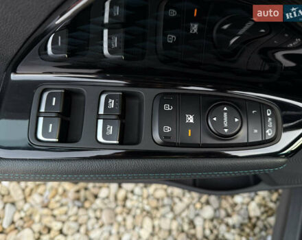 Сірий Кіа Niro, об'ємом двигуна 0 л та пробігом 97 тис. км за 22900 $, фото 29 на Automoto.ua