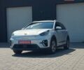 Серый Киа Niro, объемом двигателя 0 л и пробегом 32 тыс. км за 23500 $, фото 5 на Automoto.ua