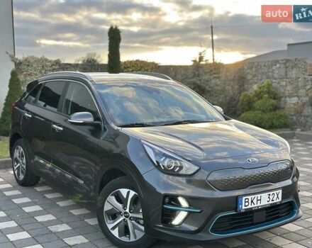Сірий Кіа Niro, об'ємом двигуна 0 л та пробігом 105 тис. км за 19950 $, фото 15 на Automoto.ua