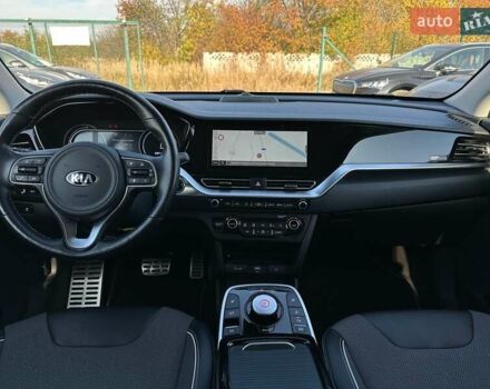 Сірий Кіа Niro, об'ємом двигуна 0 л та пробігом 37 тис. км за 24600 $, фото 80 на Automoto.ua