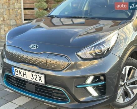Сірий Кіа Niro, об'ємом двигуна 0 л та пробігом 105 тис. км за 19950 $, фото 5 на Automoto.ua