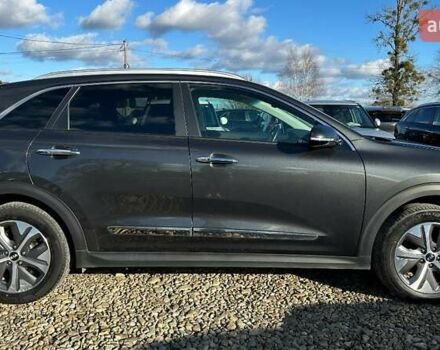 Серый Киа Niro, объемом двигателя 0 л и пробегом 54 тыс. км за 23900 $, фото 25 на Automoto.ua