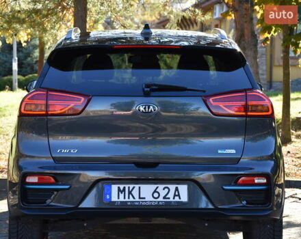 Сірий Кіа Niro, об'ємом двигуна 0 л та пробігом 99 тис. км за 22880 $, фото 5 на Automoto.ua