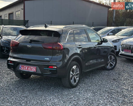 Сірий Кіа Niro, об'ємом двигуна 0 л та пробігом 50 тис. км за 19999 $, фото 9 на Automoto.ua