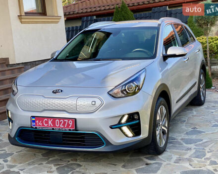 Серый Киа Niro, объемом двигателя 0 л и пробегом 59 тыс. км за 21299 $, фото 2 на Automoto.ua