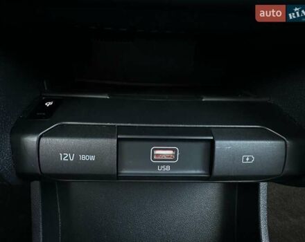 Сірий Кіа Niro, об'ємом двигуна 0 л та пробігом 37 тис. км за 24600 $, фото 67 на Automoto.ua