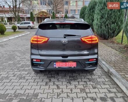 Серый Киа Niro, объемом двигателя 0 л и пробегом 42 тыс. км за 22850 $, фото 4 на Automoto.ua
