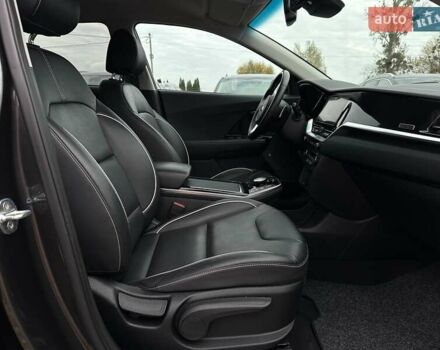 Серый Киа Niro, объемом двигателя 0 л и пробегом 62 тыс. км за 24600 $, фото 87 на Automoto.ua