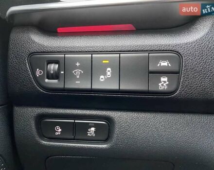 Сірий Кіа Niro, об'ємом двигуна 0 л та пробігом 86 тис. км за 23400 $, фото 78 на Automoto.ua