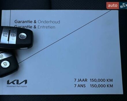 Сірий Кіа Niro, об'ємом двигуна 0 л та пробігом 100 тис. км за 21900 $, фото 68 на Automoto.ua